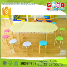 2015 novo design mobiliário de madeira maciça conjunto pré-escolar mesa e cadeiras para venda